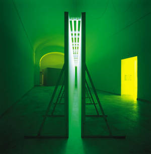 Bruce Nauman Green light corridor. moderne, beeldende kunst.
